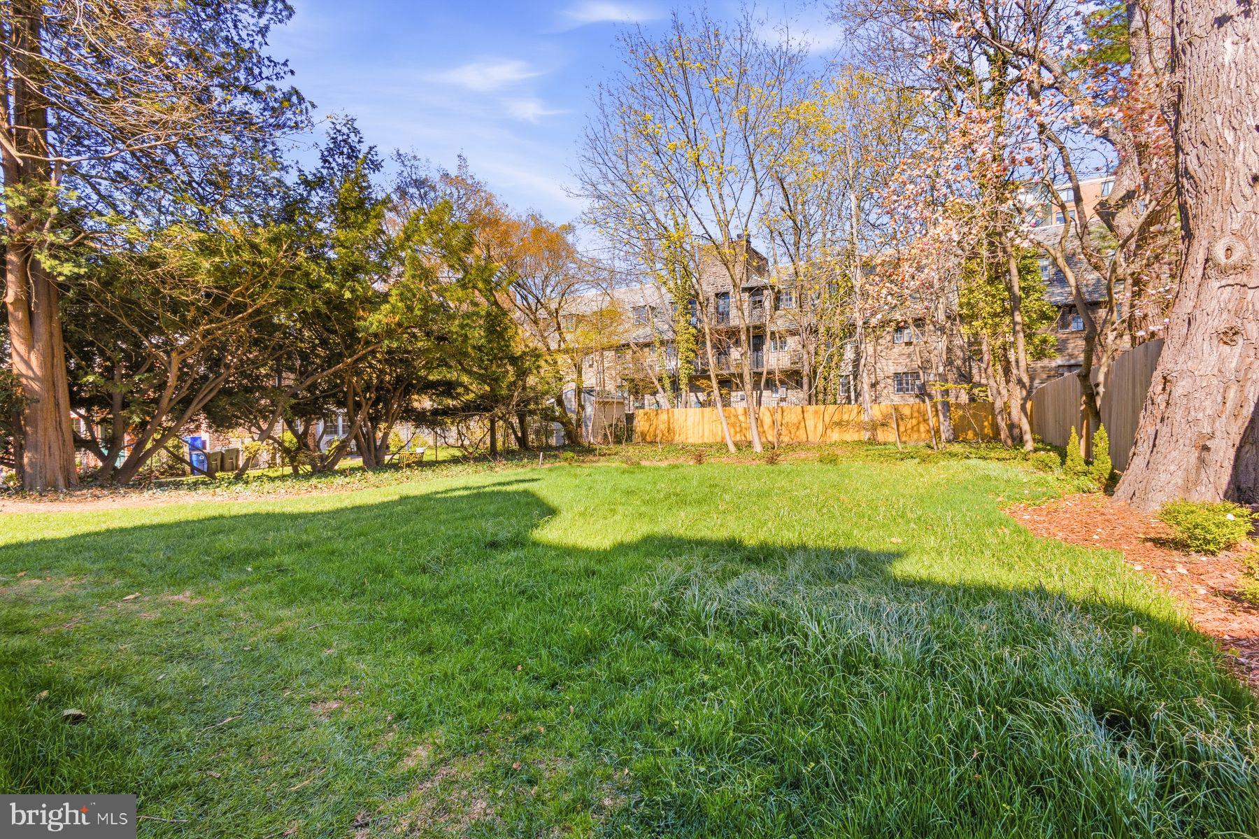 CHESTNUT HILL - Residential