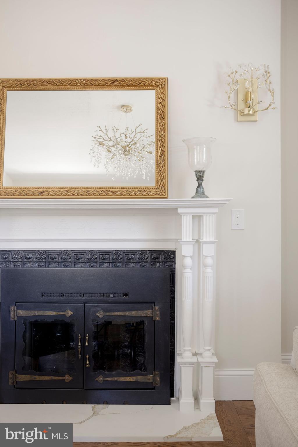 CHESTNUT HILL - Residential