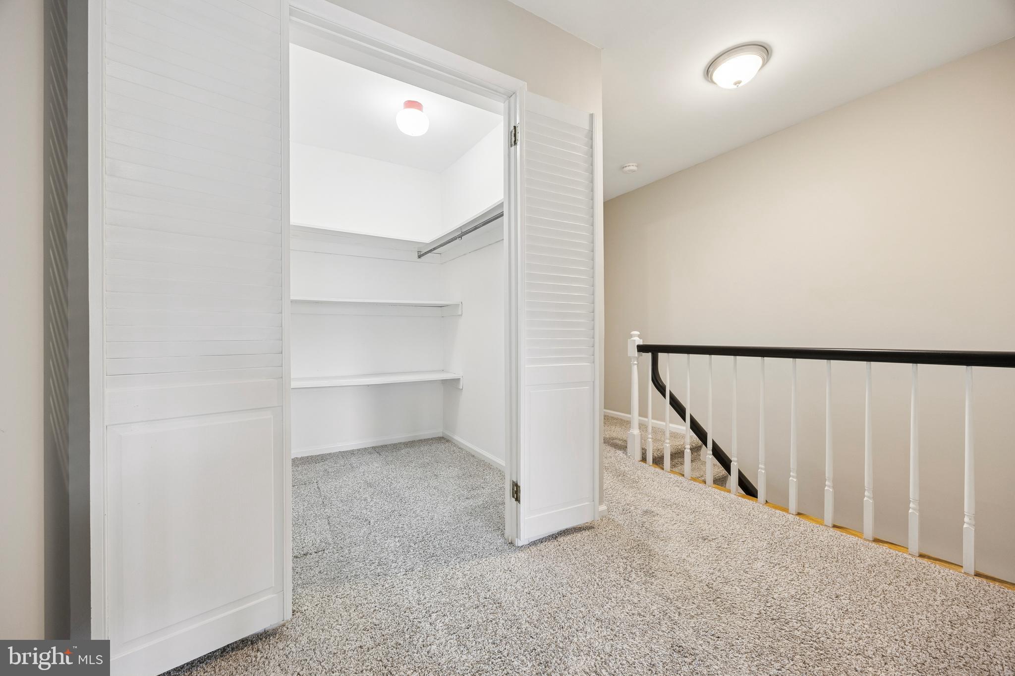 VALLEYBROOK - Residential