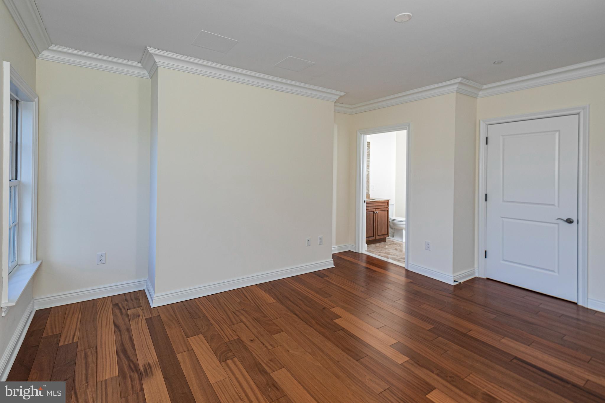 PALMER SQUARE - Residential