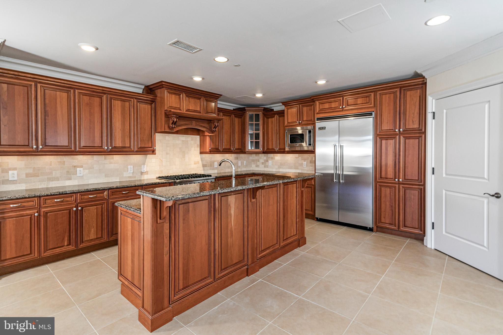 PALMER SQUARE - Residential