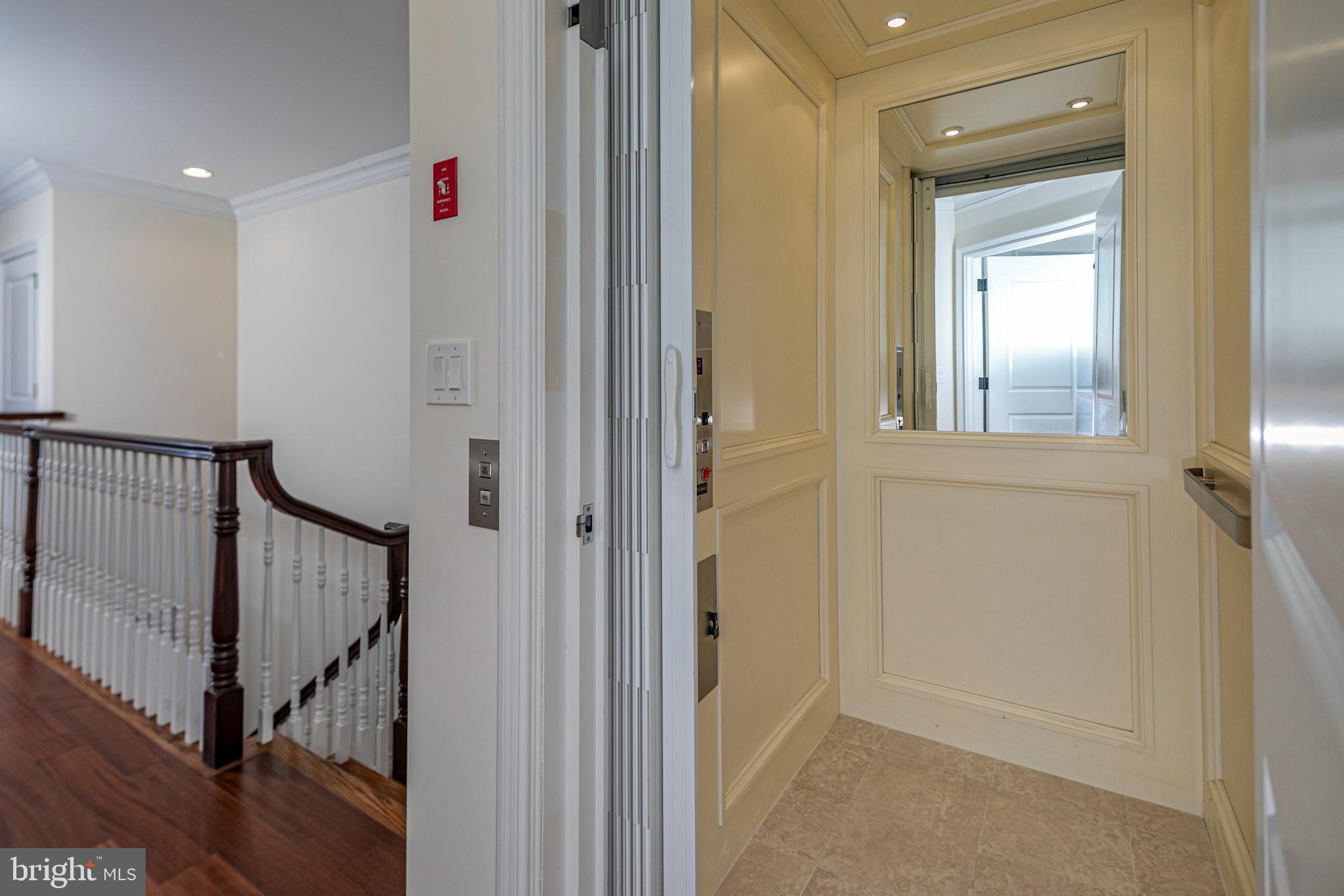 PALMER SQUARE - Residential