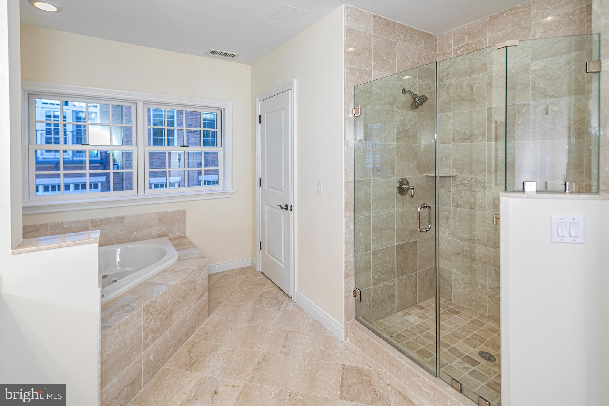 PALMER SQUARE - Residential