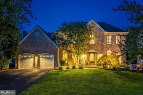 1319 GATESMEADOW WAY RESTON VA 20194