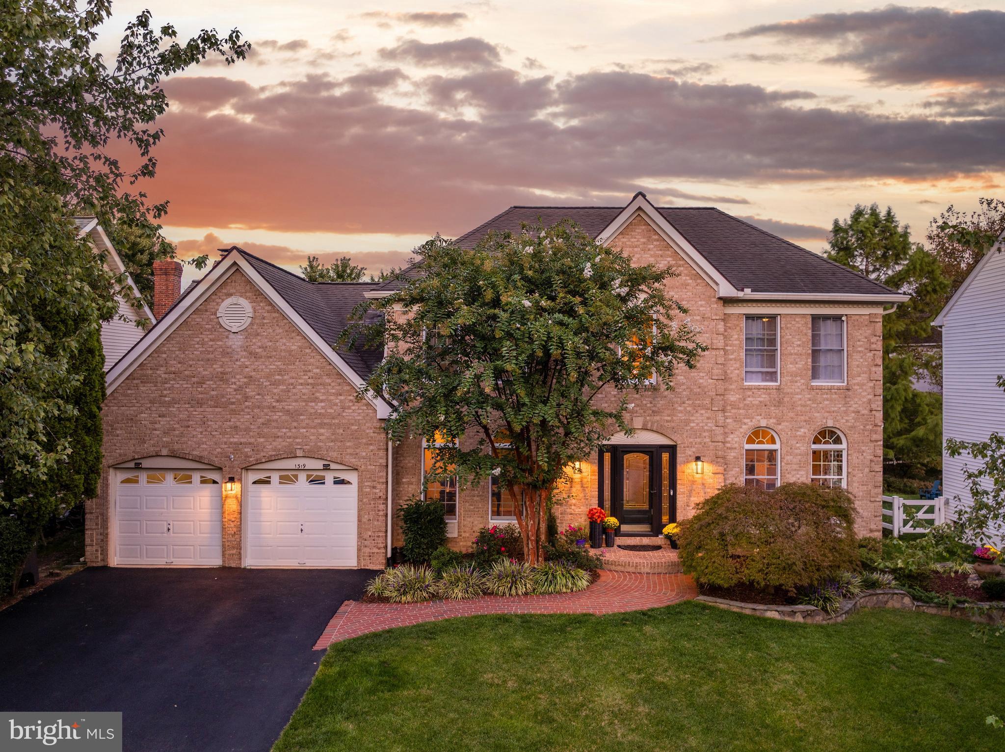 1319 GATESMEADOW WAY