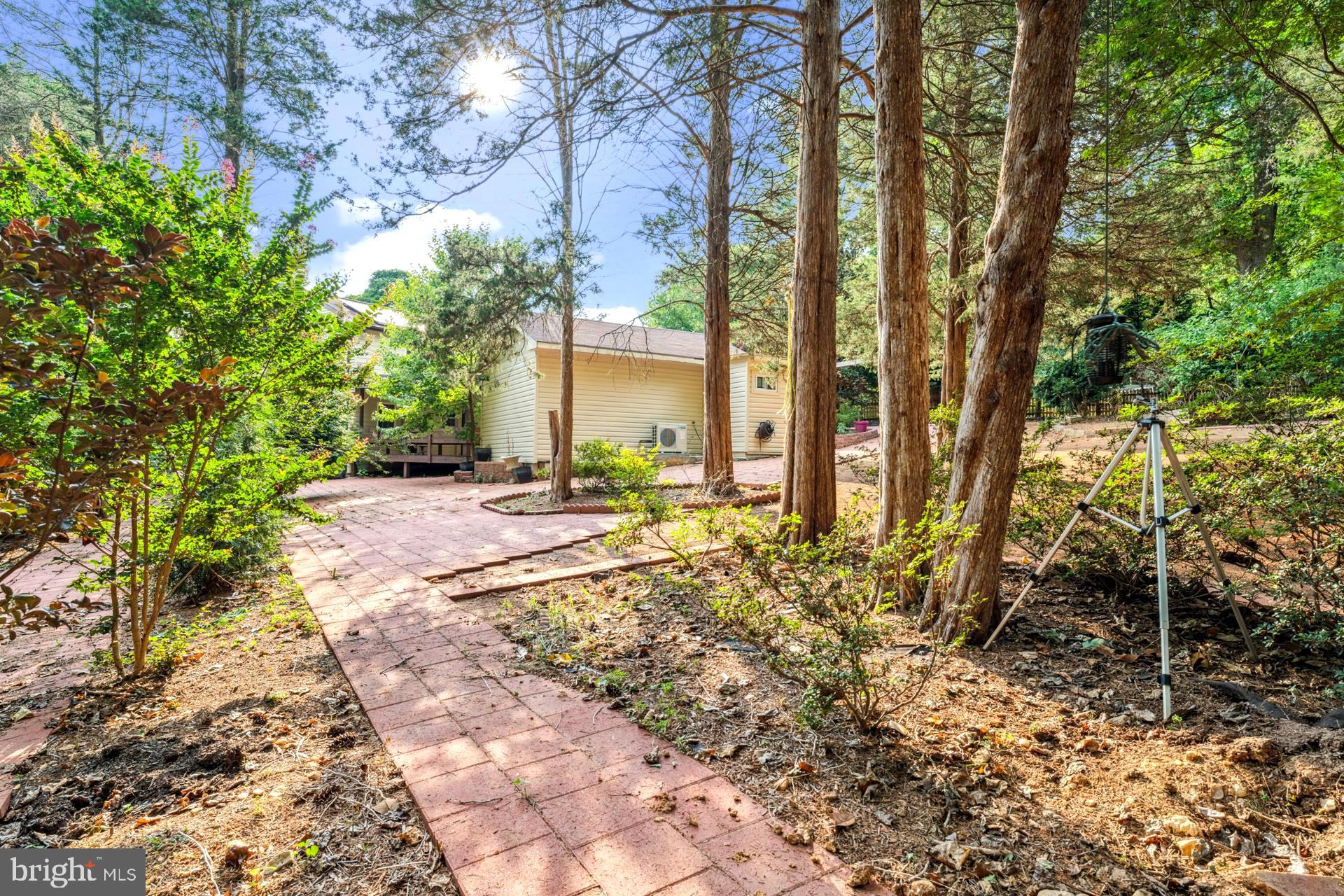 GREENBRIAR WOODS - Residential