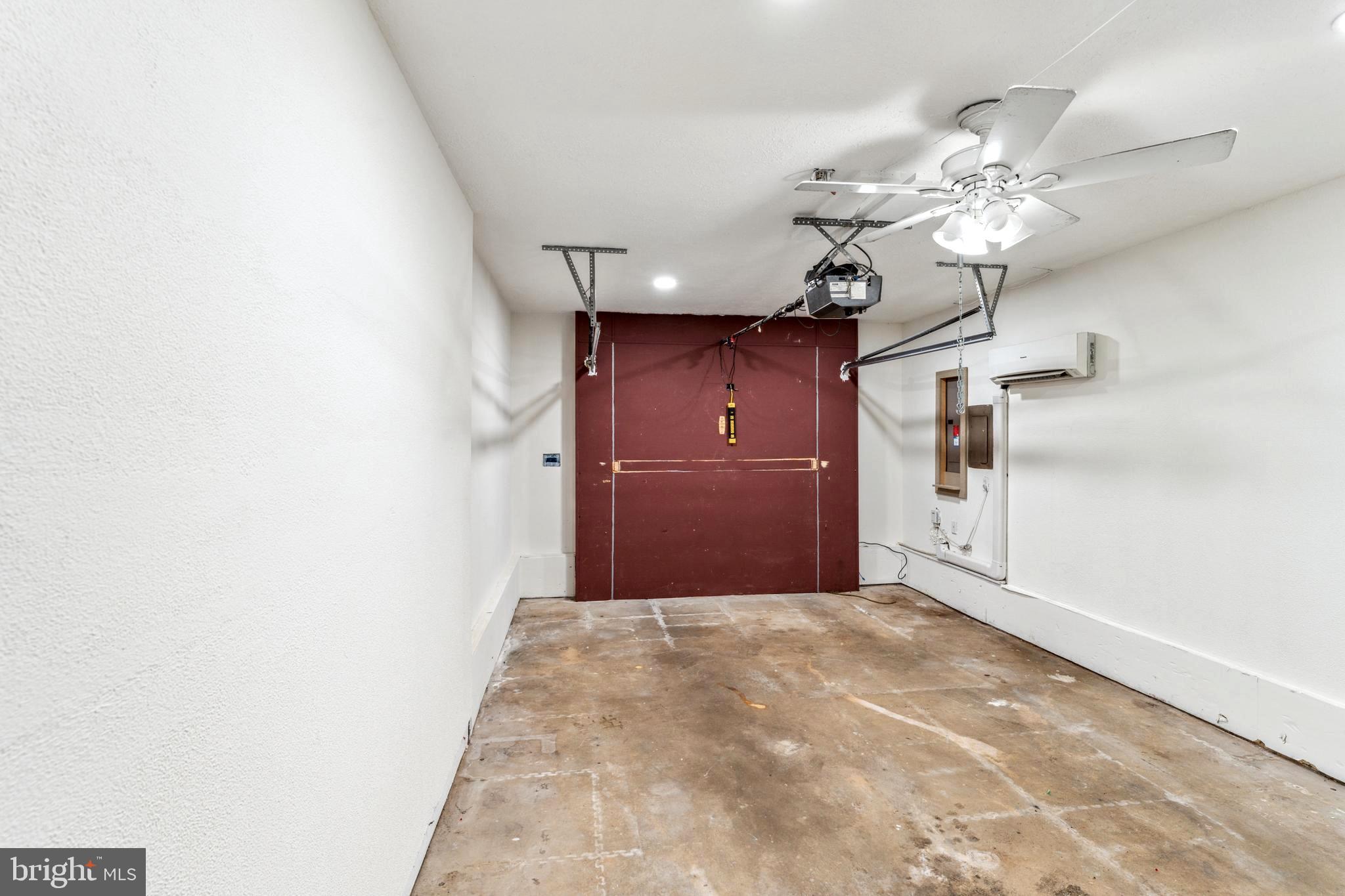 GREENBRIAR WOODS - Residential