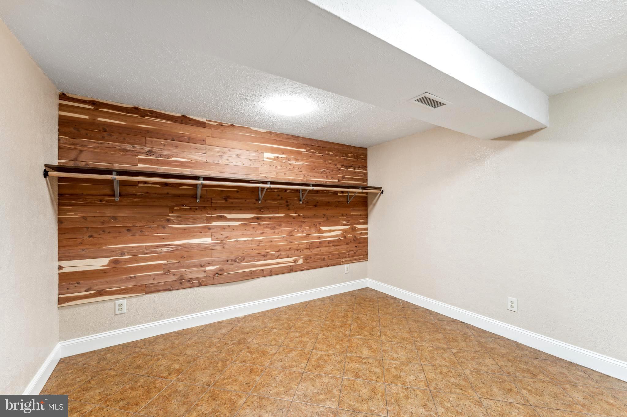 GREENBRIAR WOODS - Residential