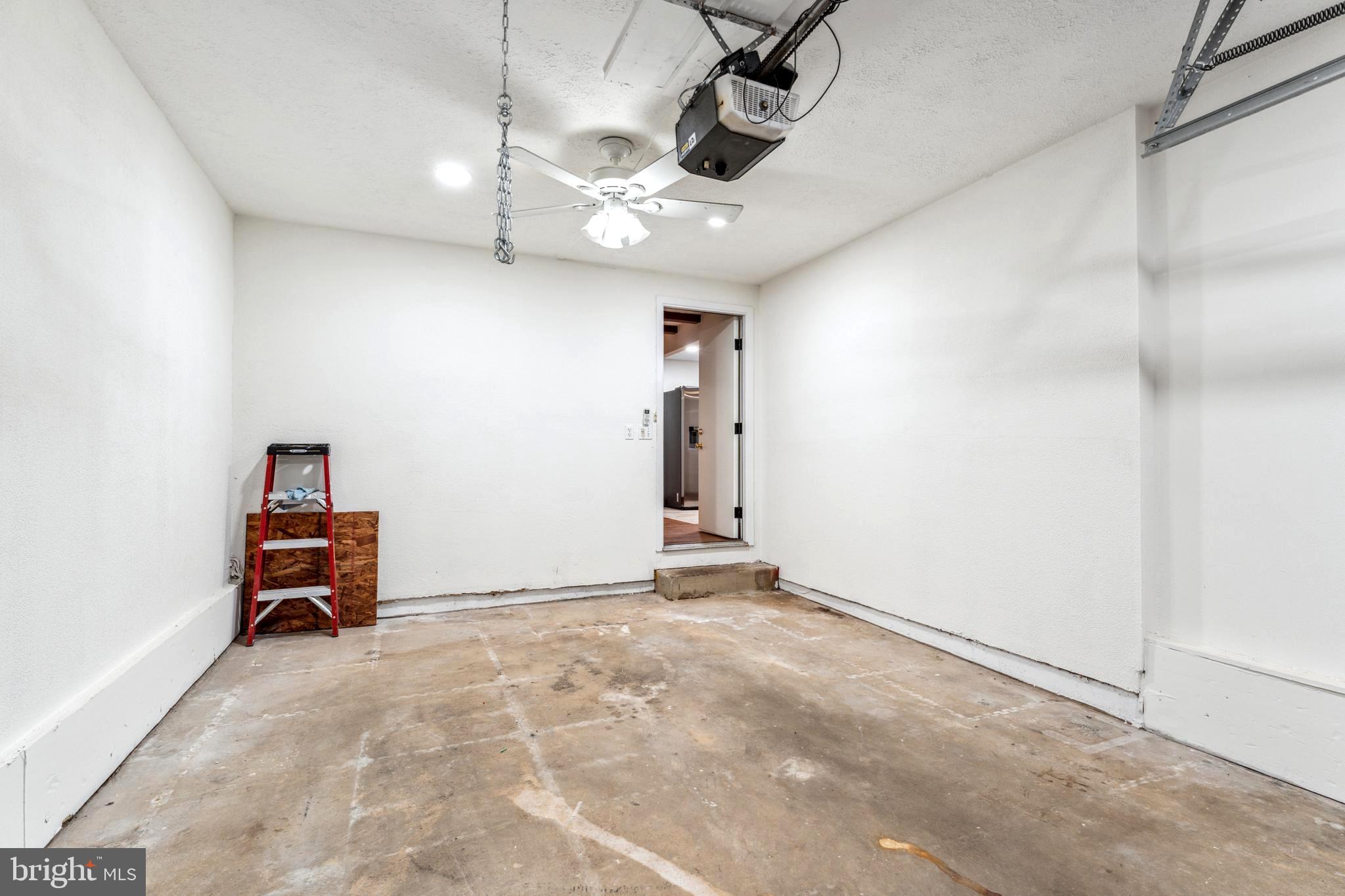 GREENBRIAR WOODS - Residential