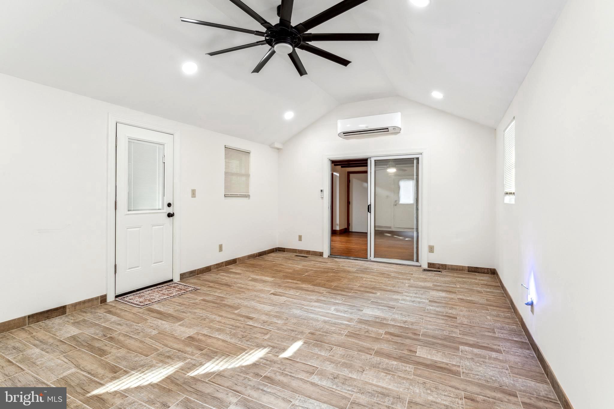 GREENBRIAR WOODS - Residential