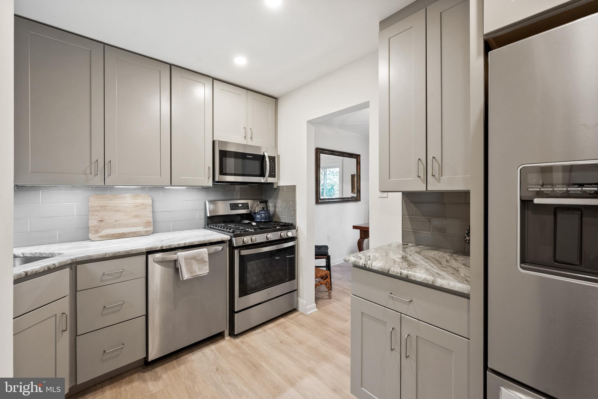 1408 NORTHGATE SQUARE 22B