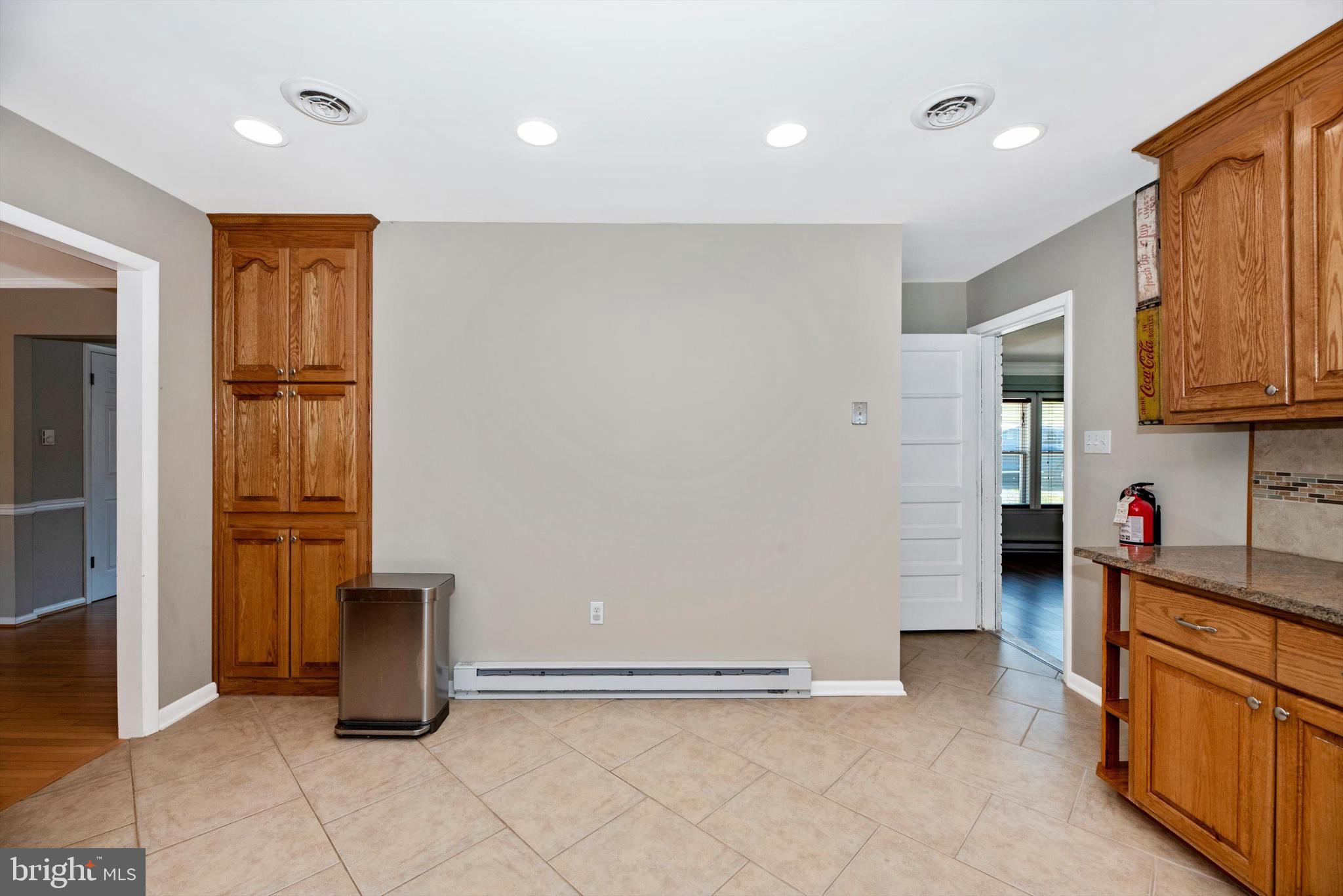 MYERSVILLE - Residential