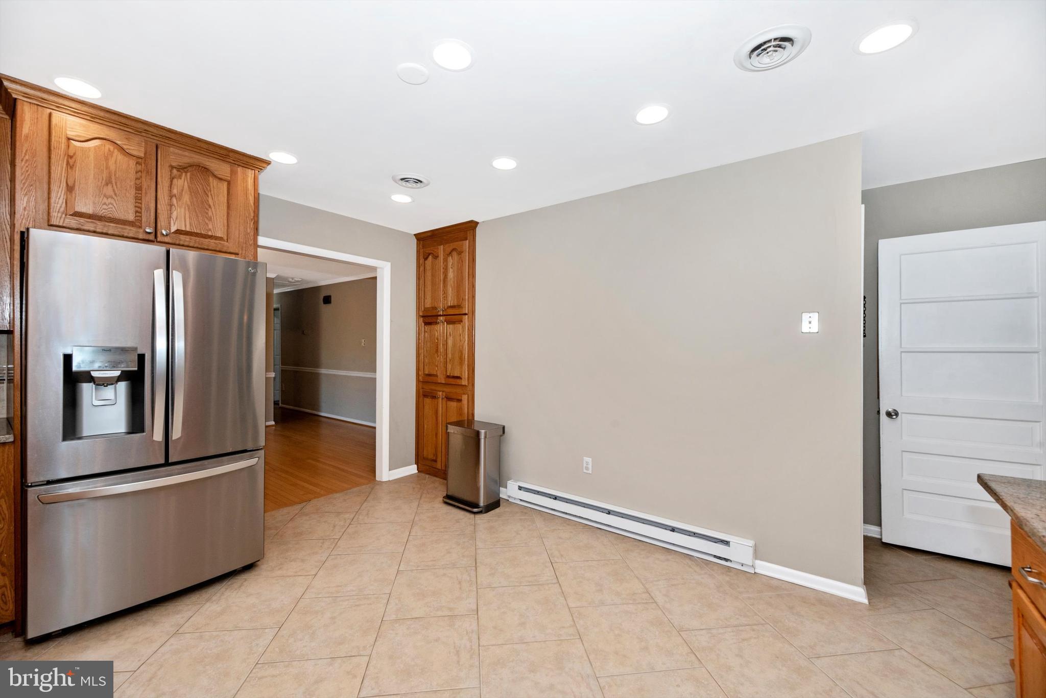 MYERSVILLE - Residential