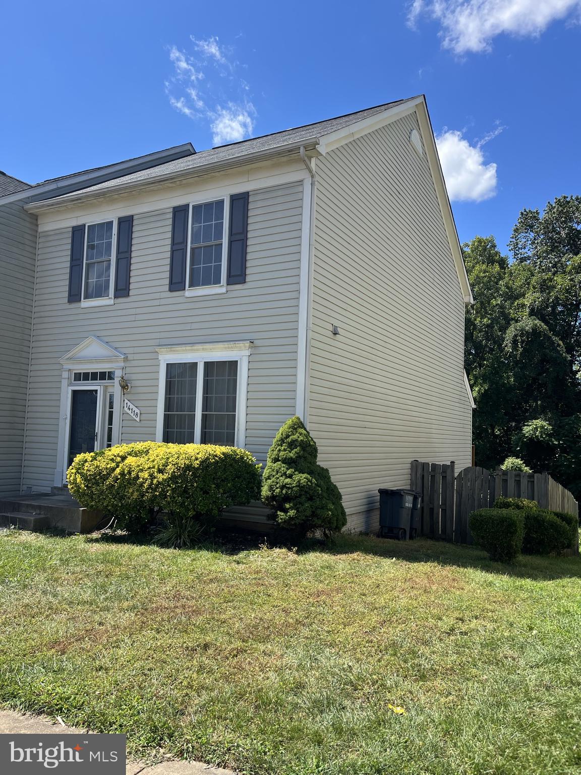 LAKESIDE - Residential Lease