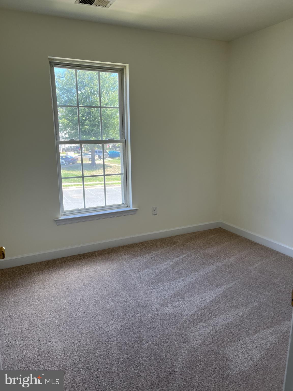 LAKESIDE - Residential Lease