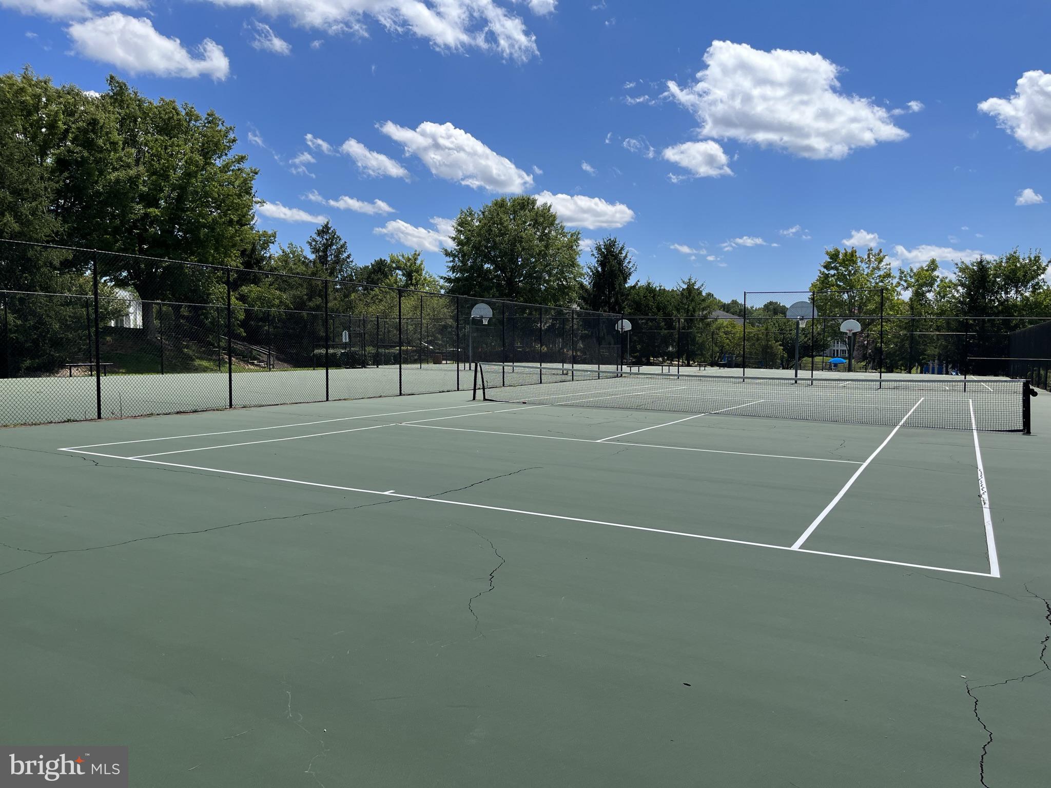 LAKESIDE - Residential Lease