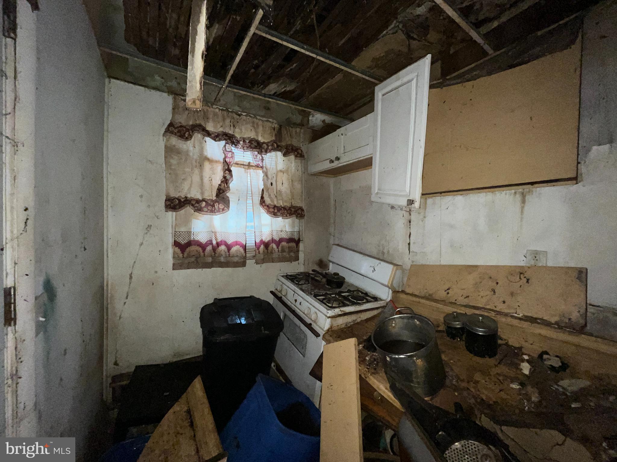 EAST BALTIMORE MIDWAY - Residential