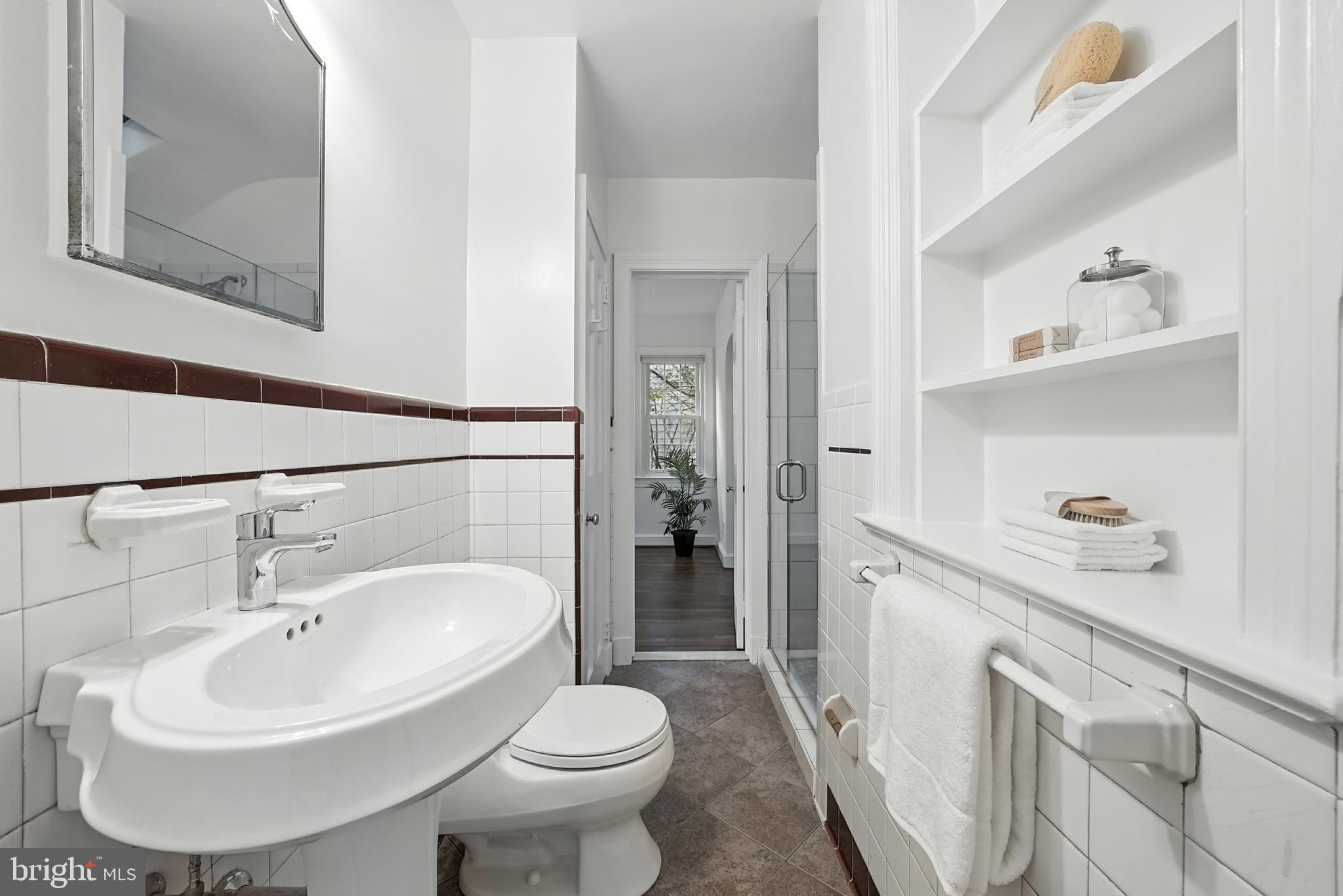 LEE HEIGHTS - Residential