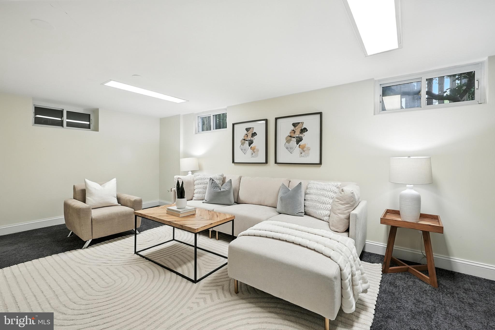 LEE HEIGHTS - Residential