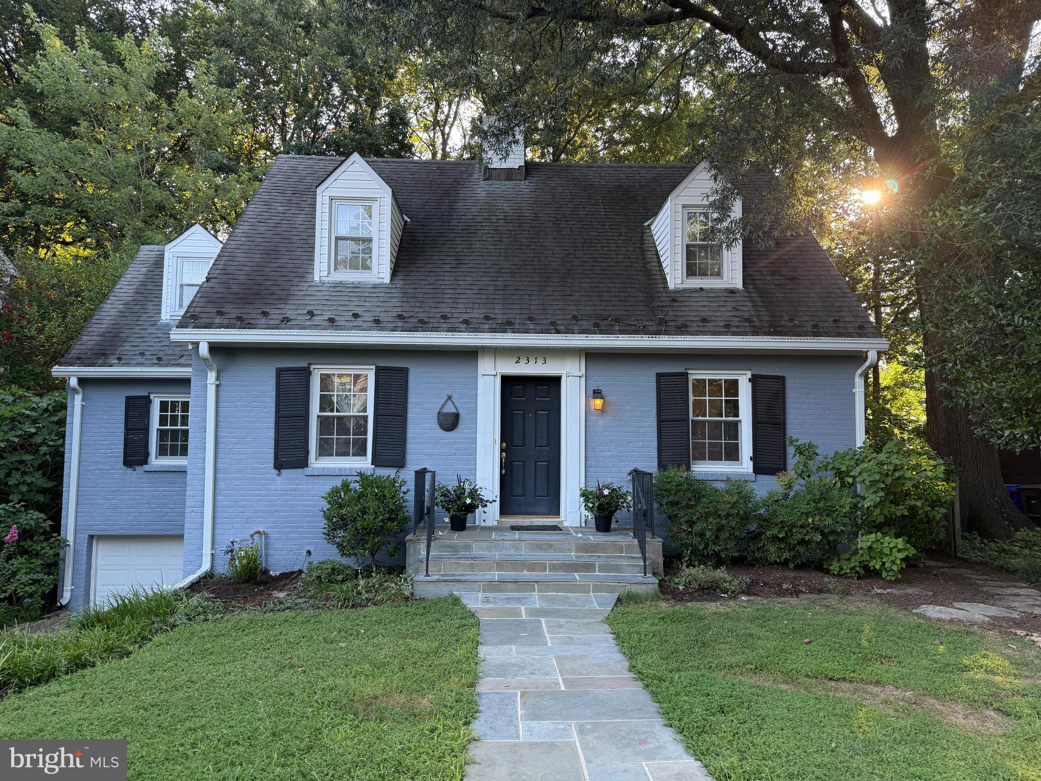 LEE HEIGHTS - Residential