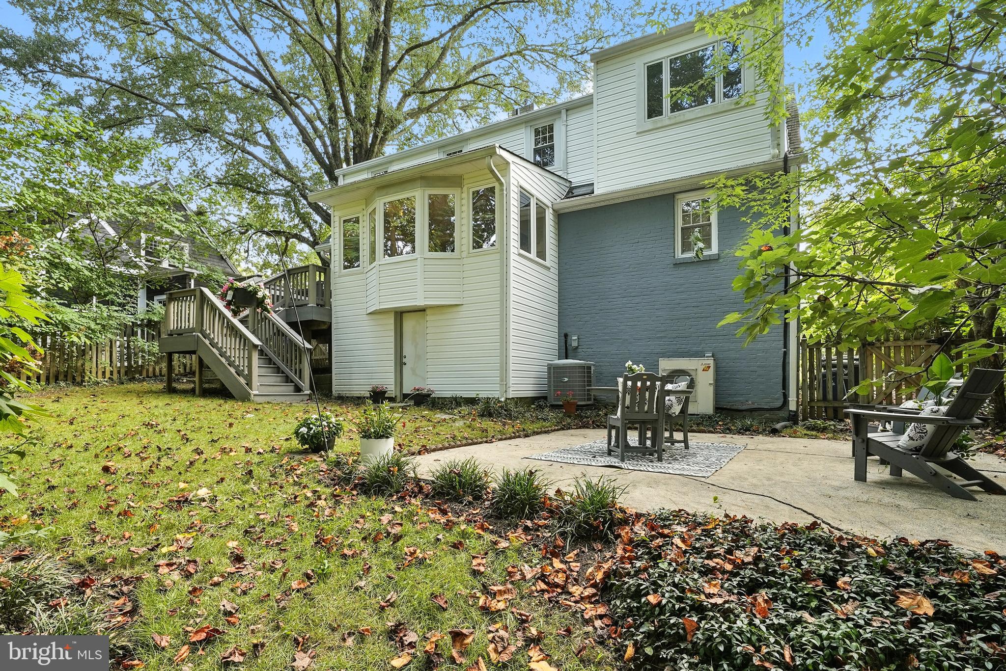 LEE HEIGHTS - Residential