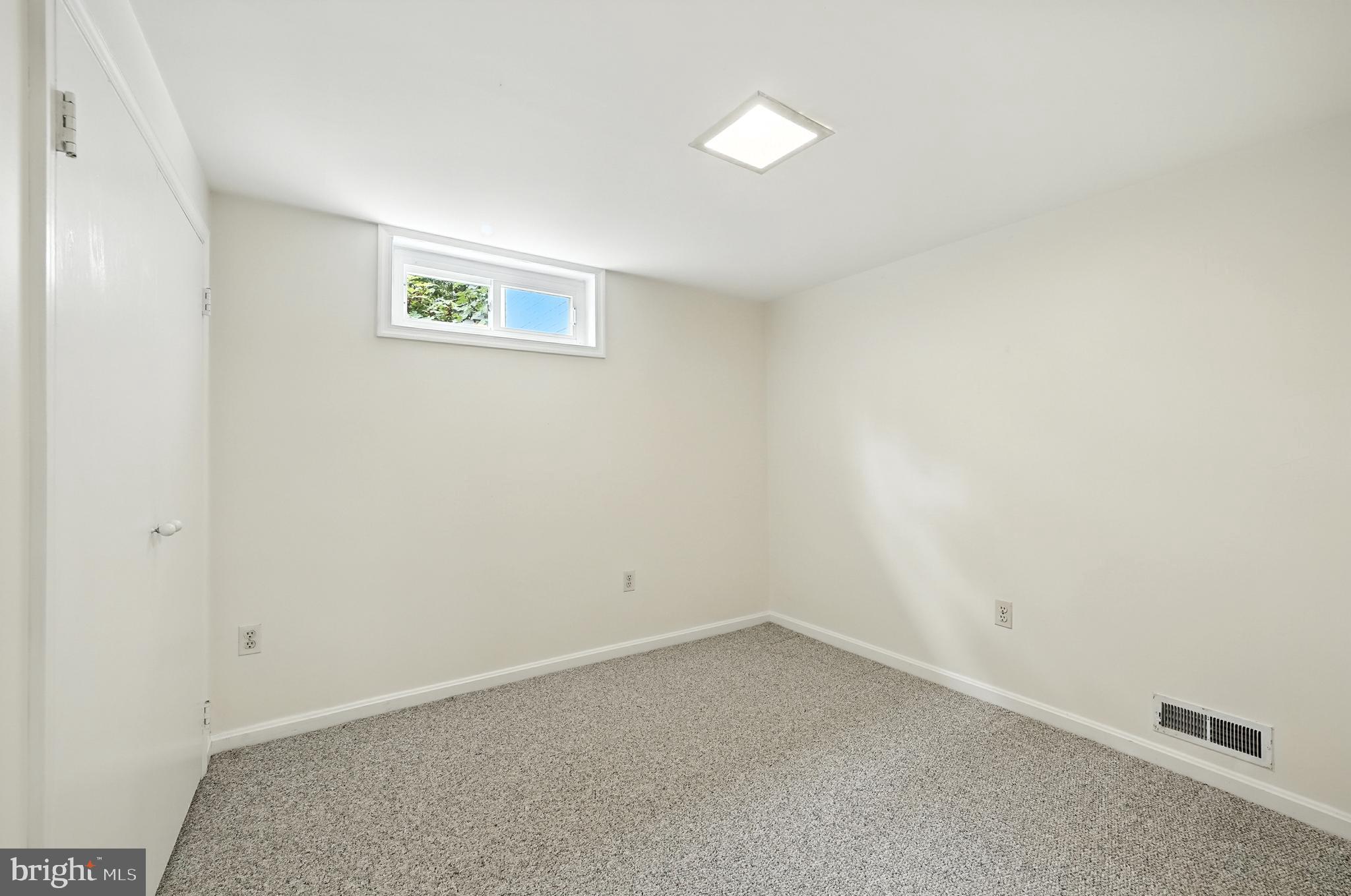 LEE HEIGHTS - Residential