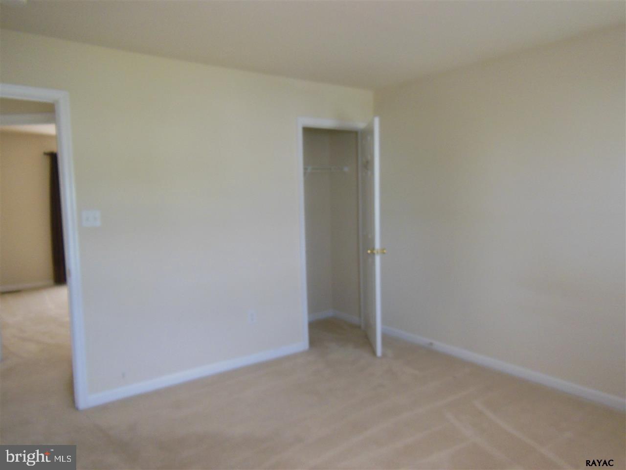 EAST VIEW MEADOWS - Residential