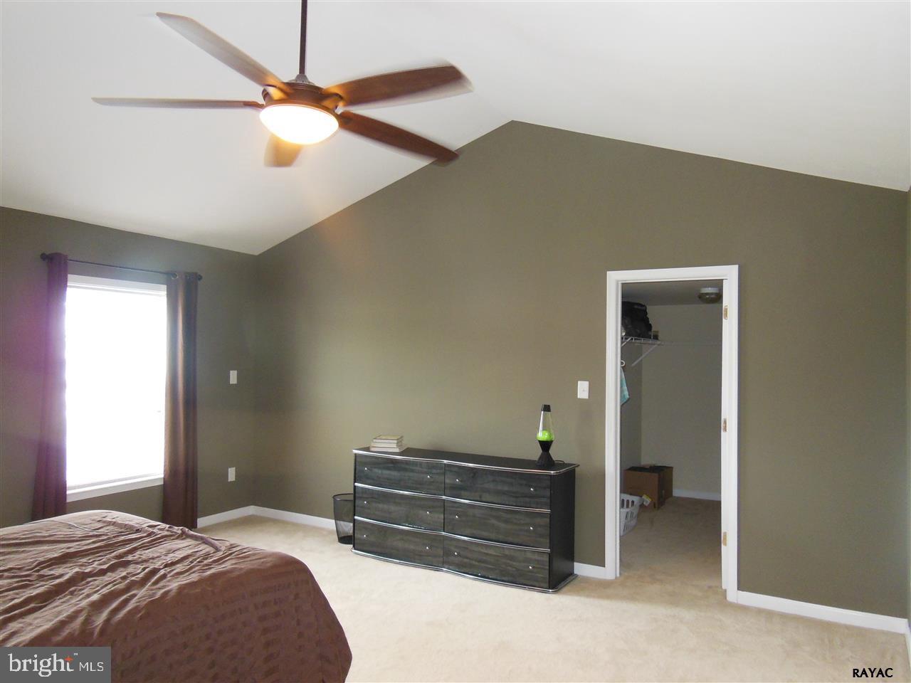 EAST VIEW MEADOWS - Residential