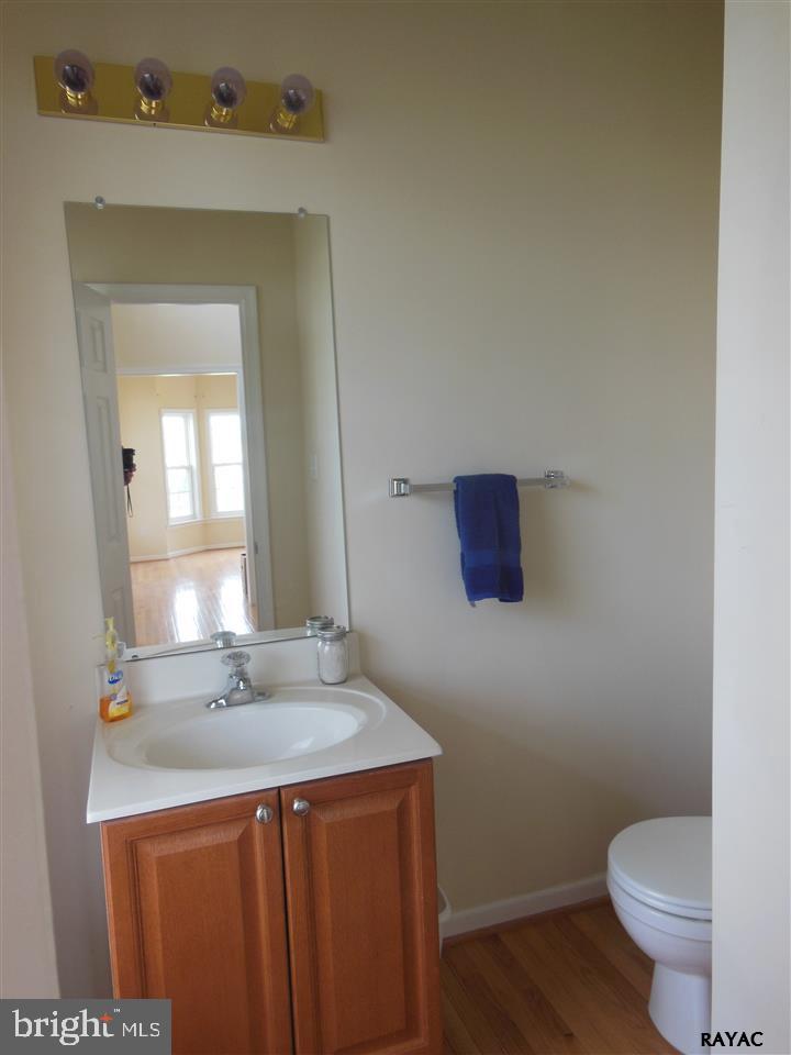 EAST VIEW MEADOWS - Residential