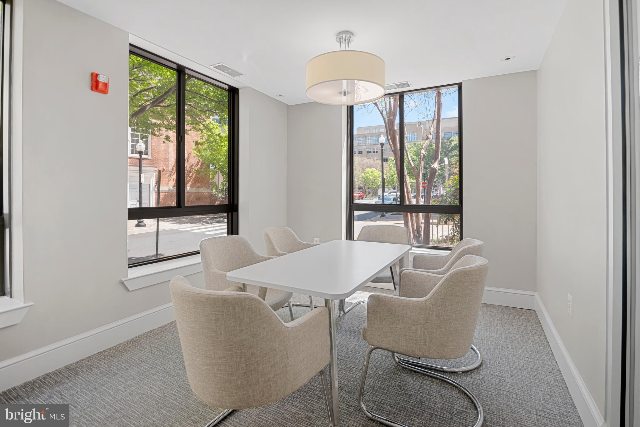 CLARENDON - Residential