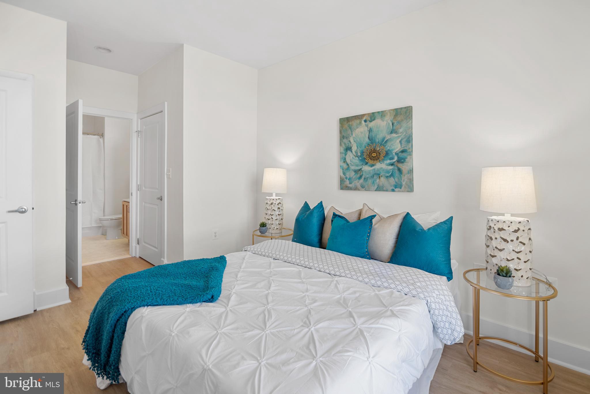 CLARENDON - Residential