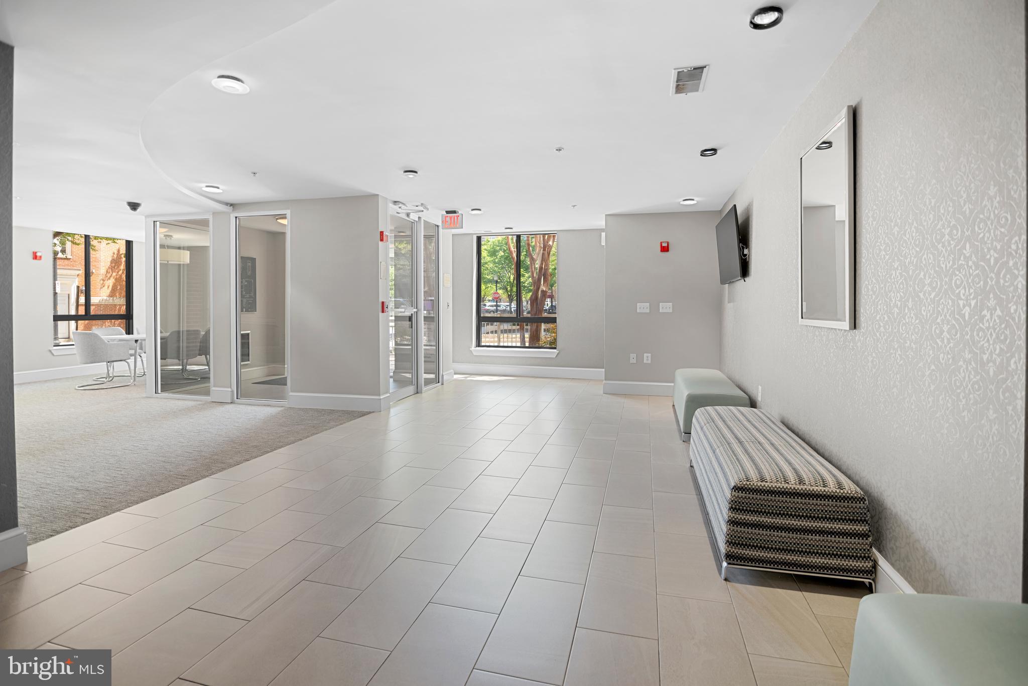 CLARENDON - Residential