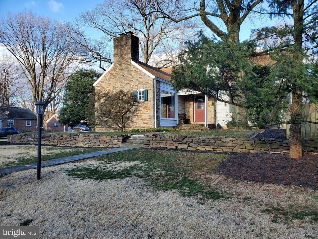 Photo of 1003 OAK ST, AKRON, PA 17501 (MLS # PALA2033126)