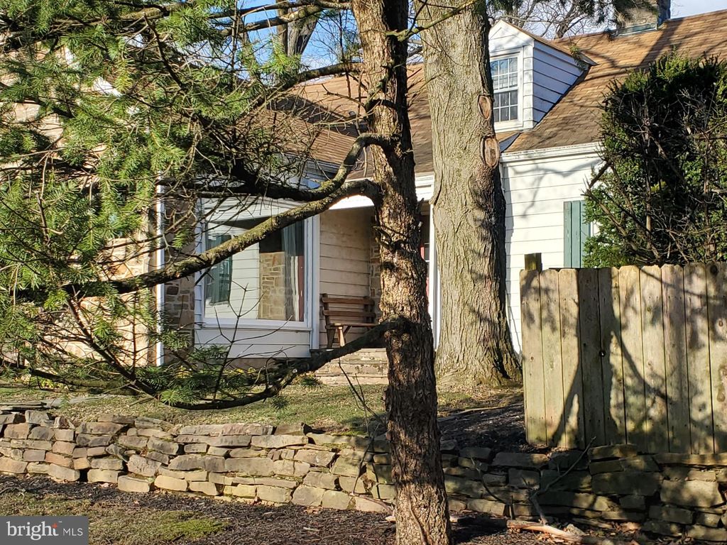 Photo of 1003 OAK ST, AKRON, PA 17501 (MLS # PALA2033126)