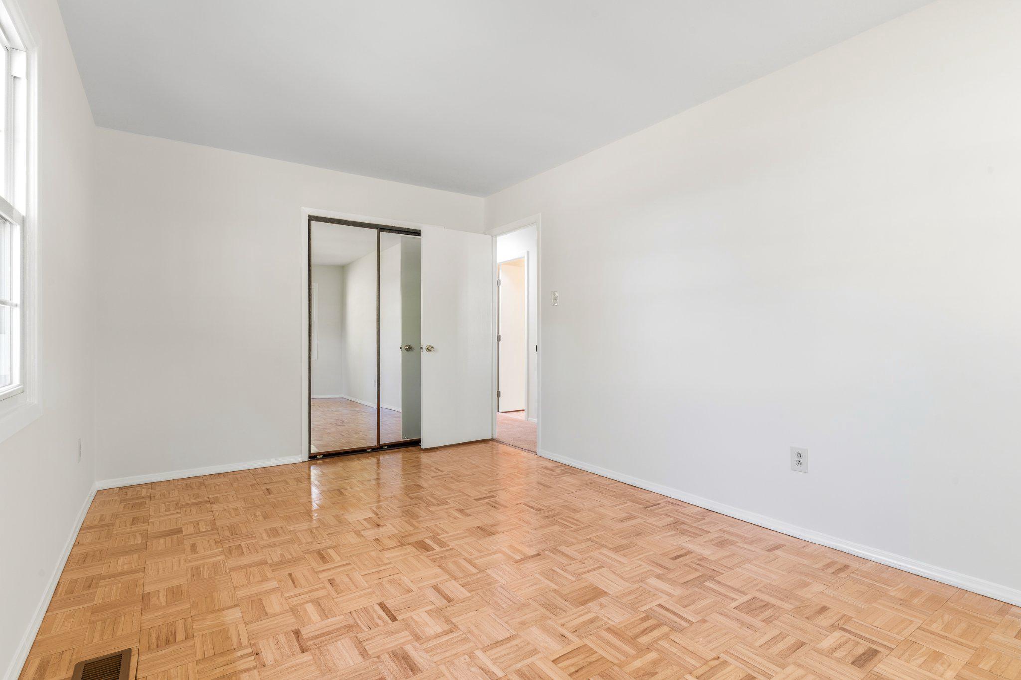 MONTPELIER - Residential