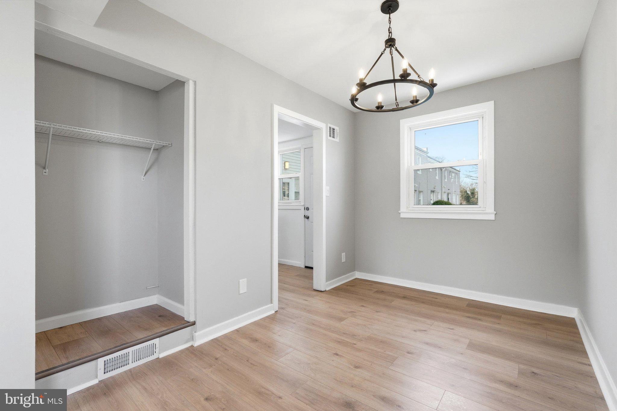 IVERSON SQUARE CONDOMINIUM - Residential