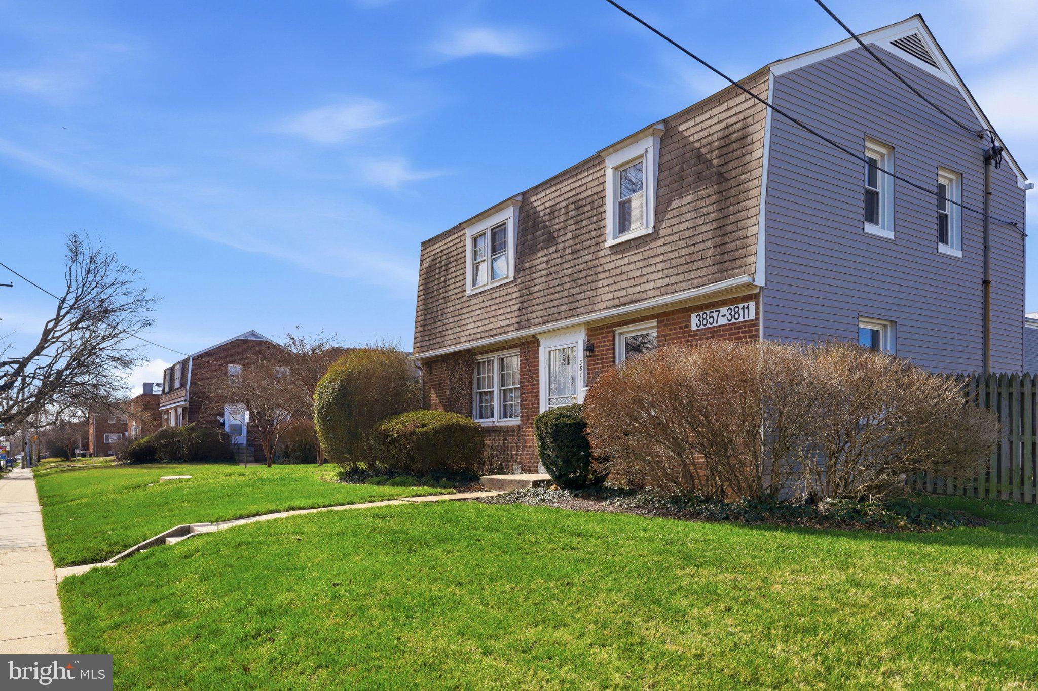 IVERSON SQUARE CONDOMINIUM - Residential