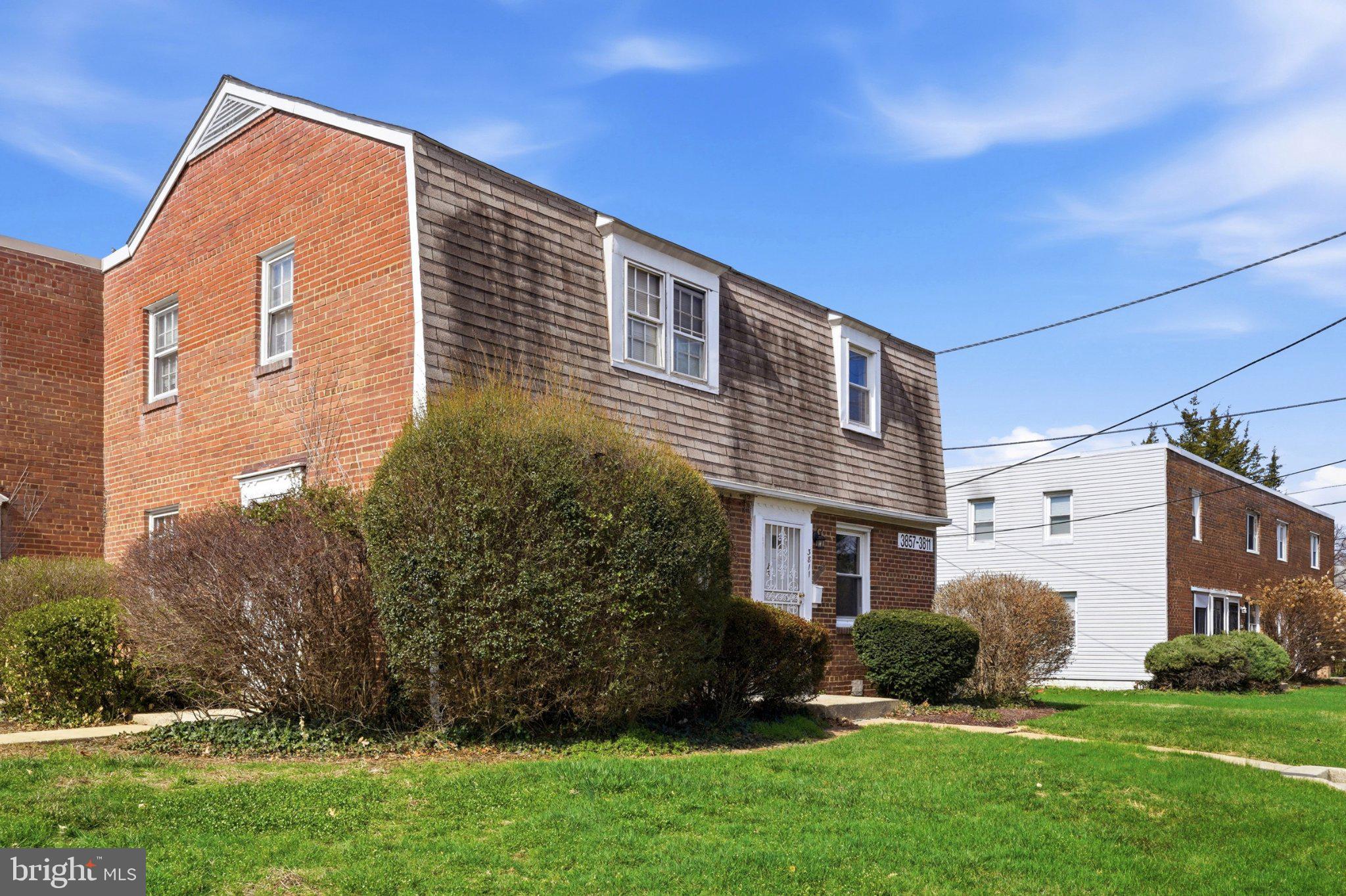 IVERSON SQUARE CONDOMINIUM - Residential