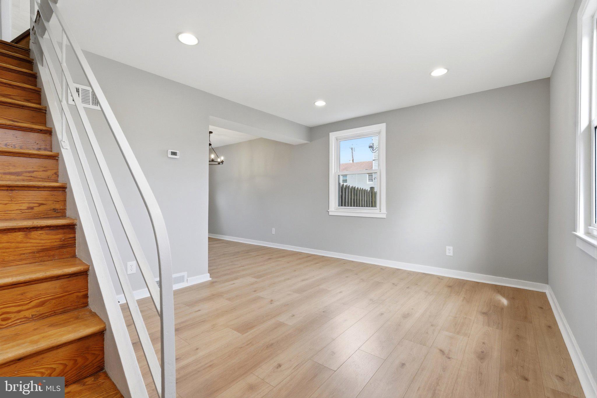 IVERSON SQUARE CONDOMINIUM - Residential