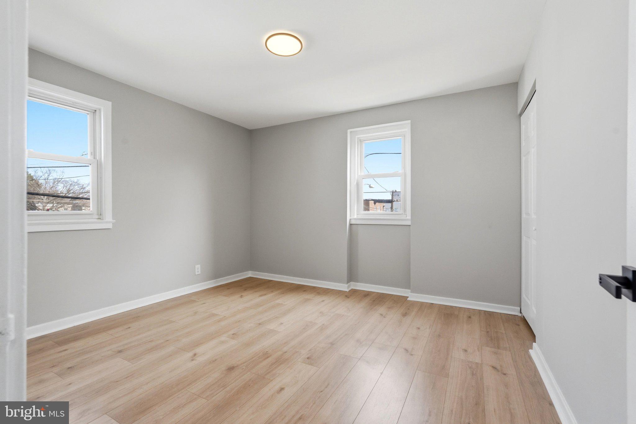 IVERSON SQUARE CONDOMINIUM - Residential