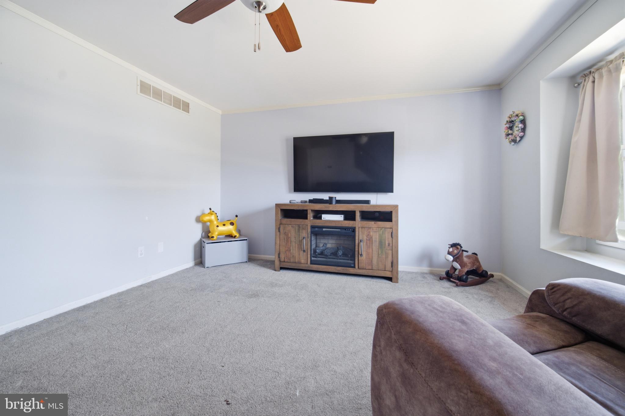 MONTGOMERY MEADOWS - Residential