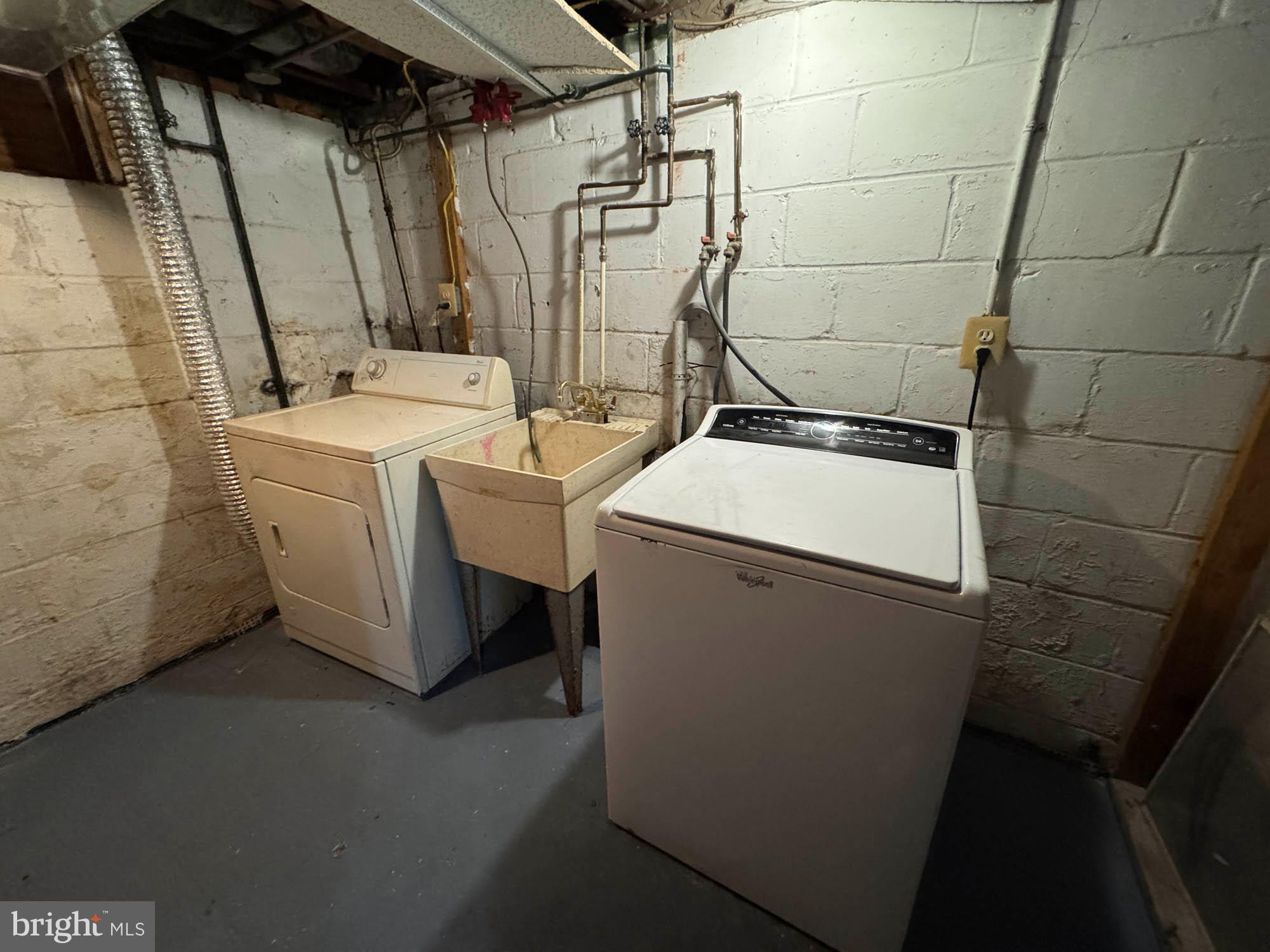 CAMERON VILLAGE - Residential