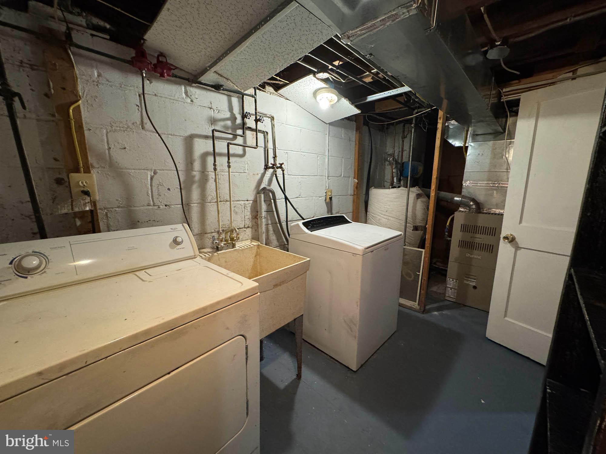 CAMERON VILLAGE - Residential