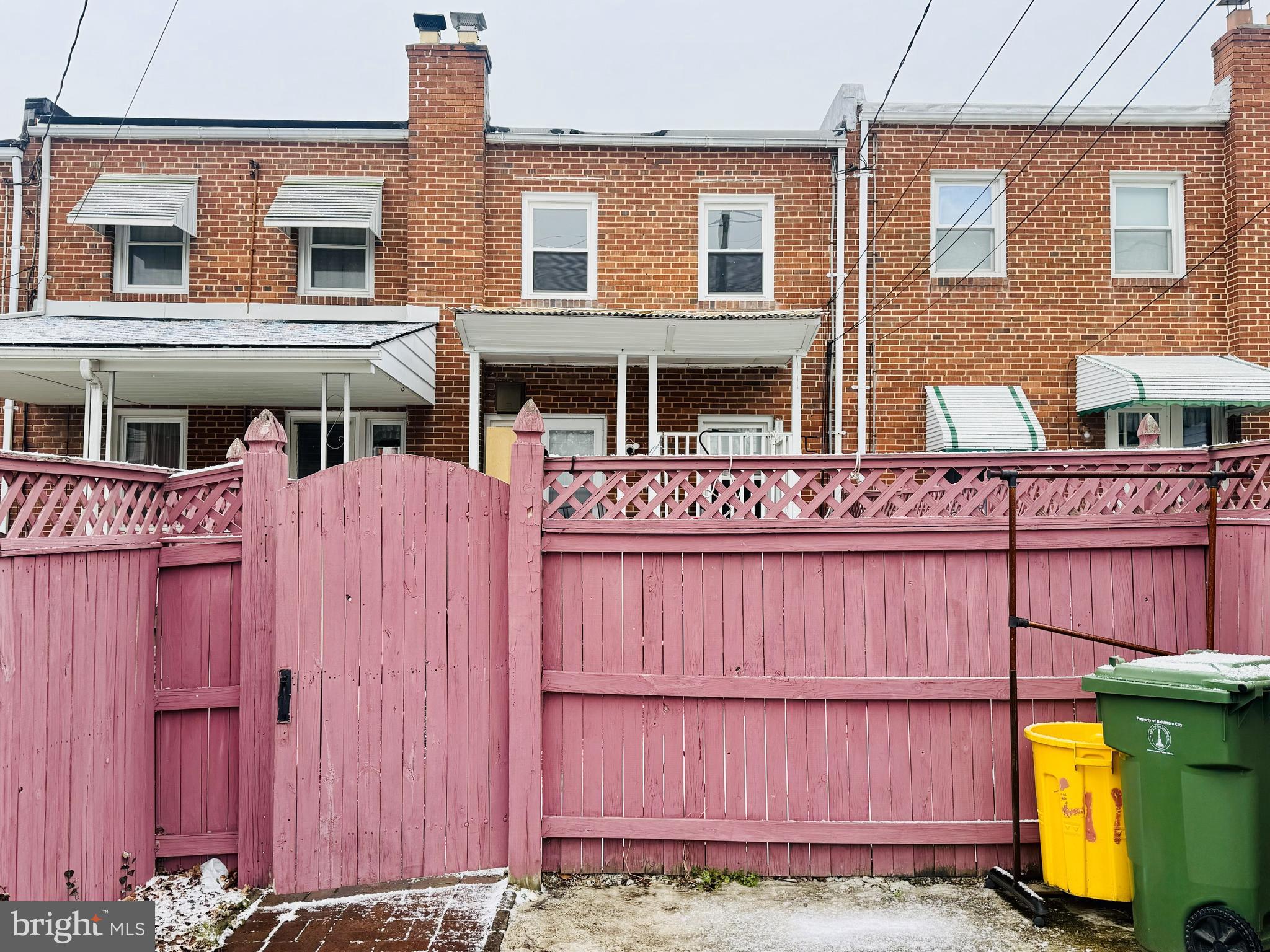 MEDFIELD - Residential