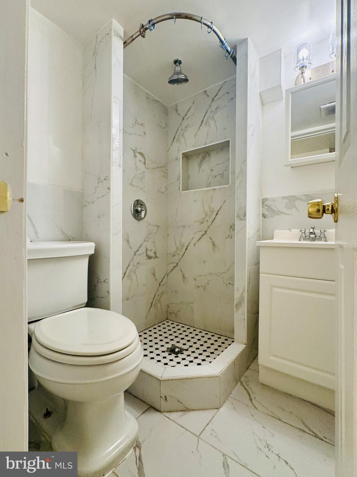 MEDFIELD - Residential