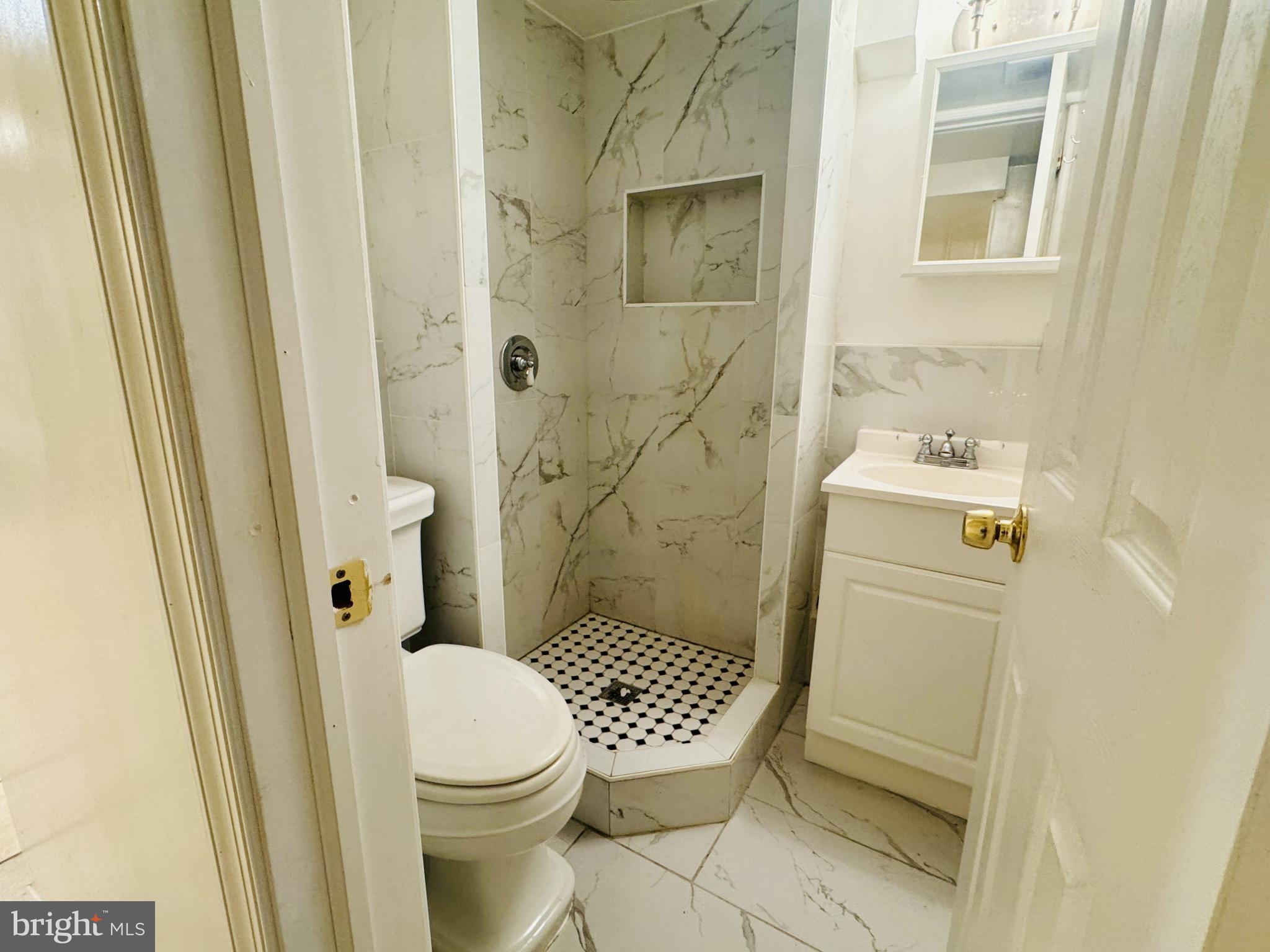 MEDFIELD - Residential