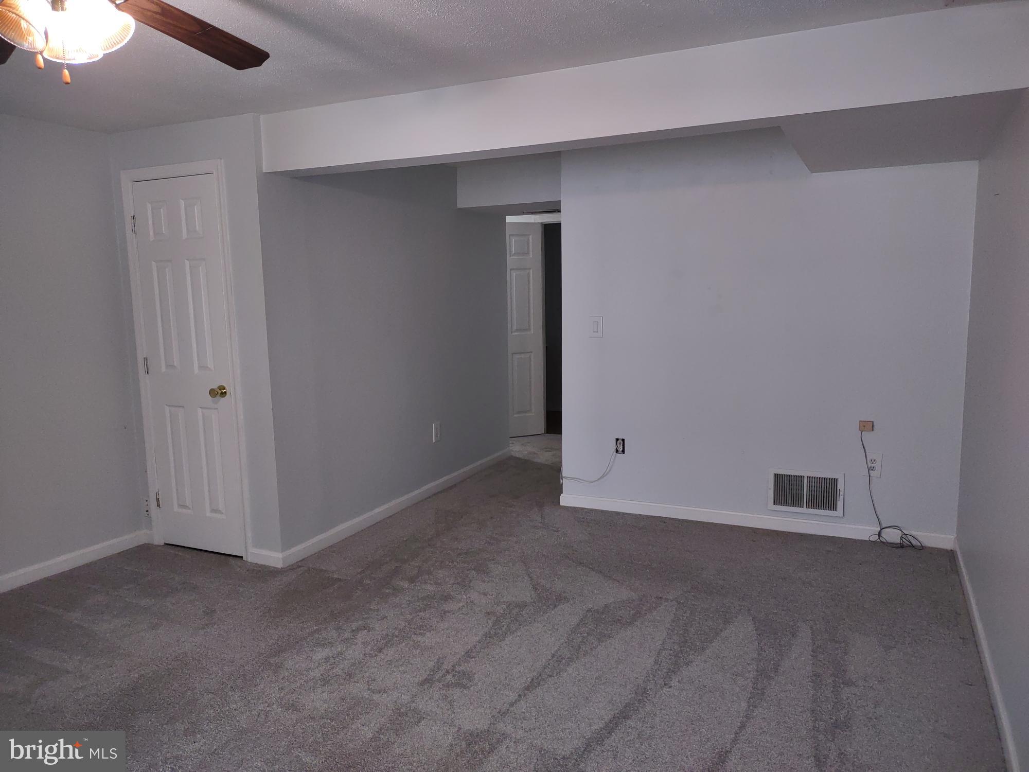 RIVERSIDE - Residential Lease