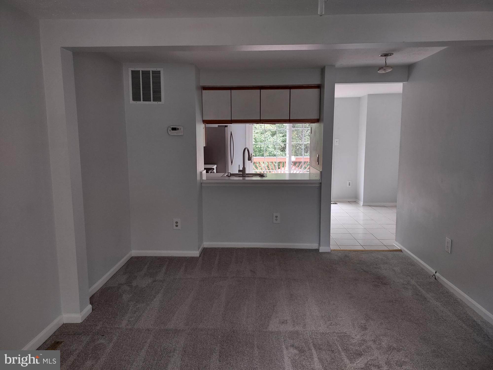 RIVERSIDE - Residential Lease