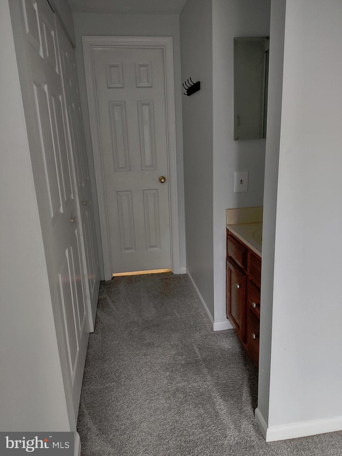 RIVERSIDE - Residential Lease