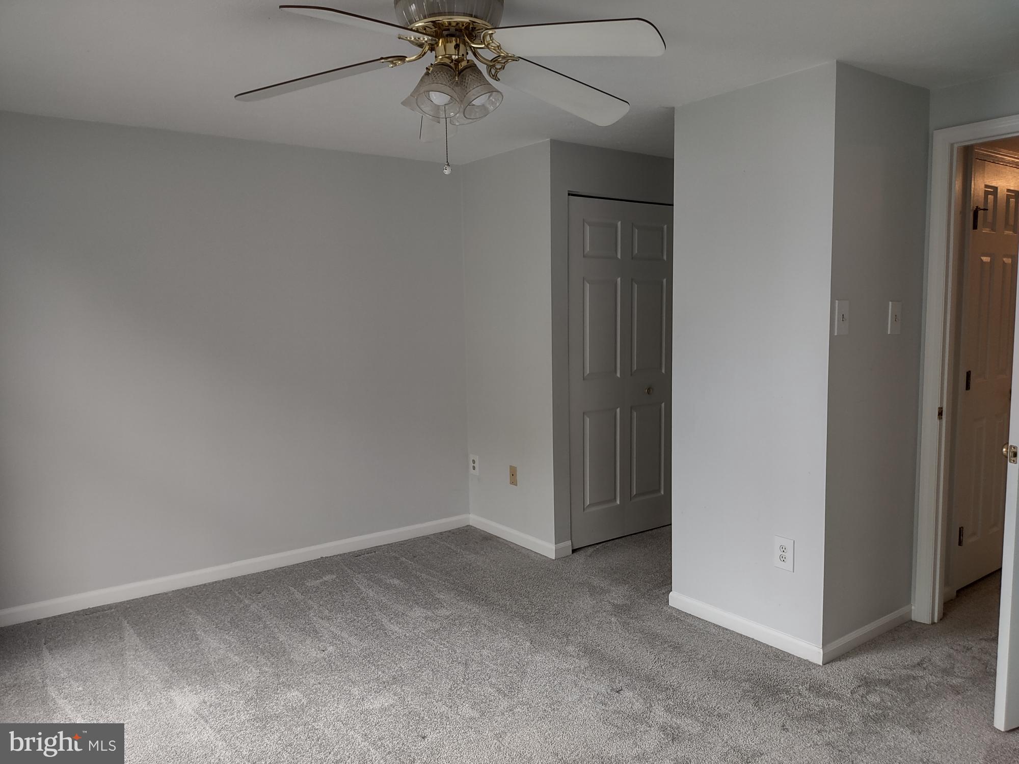 RIVERSIDE - Residential Lease